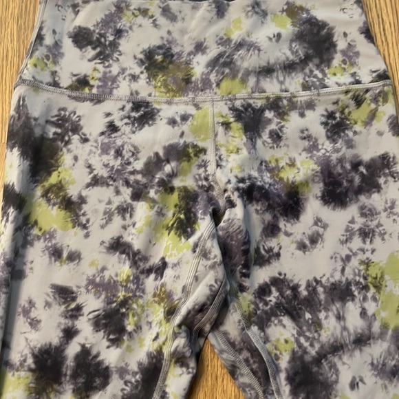 Lululemon full length legging - Picture 2 of 4